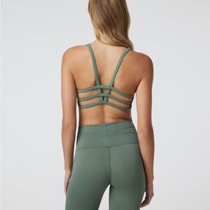 Vuori yosemite bra NWOT